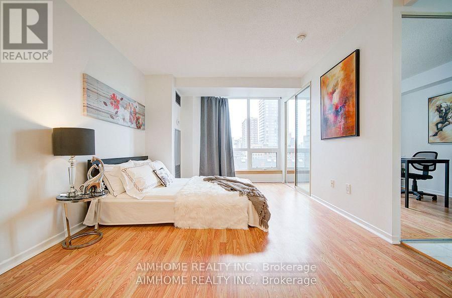 603 - 1055 BAY STREET Image 11