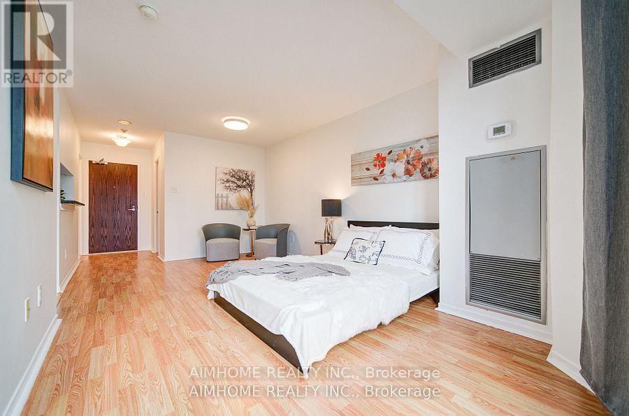 603 - 1055 BAY STREET Image 14