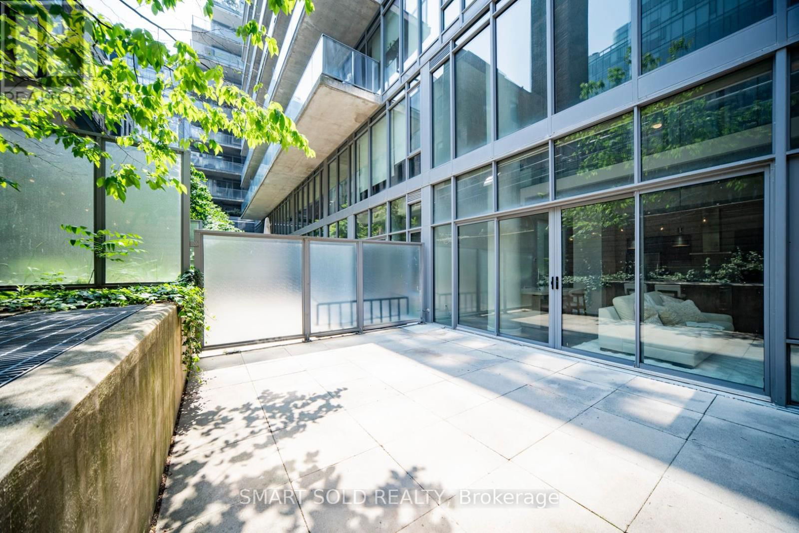 106 - 650 KING STREET WEST Image 34