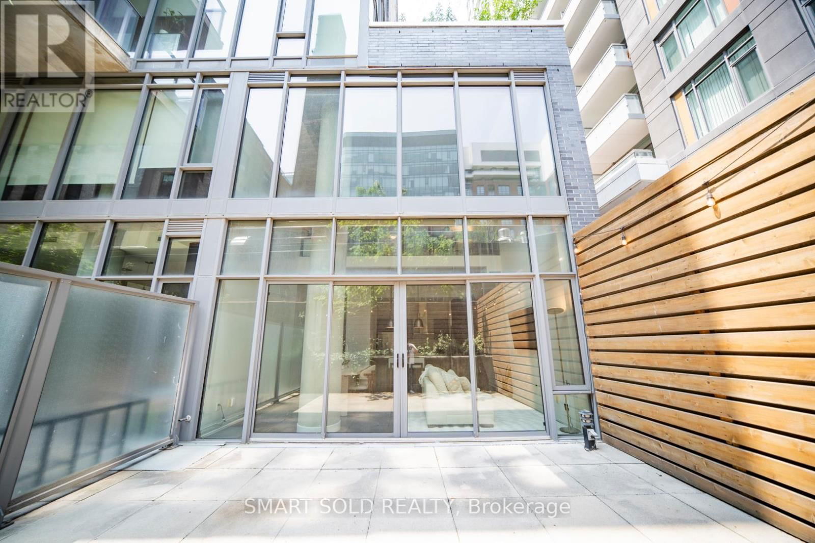 106 - 650 KING STREET WEST Image 35