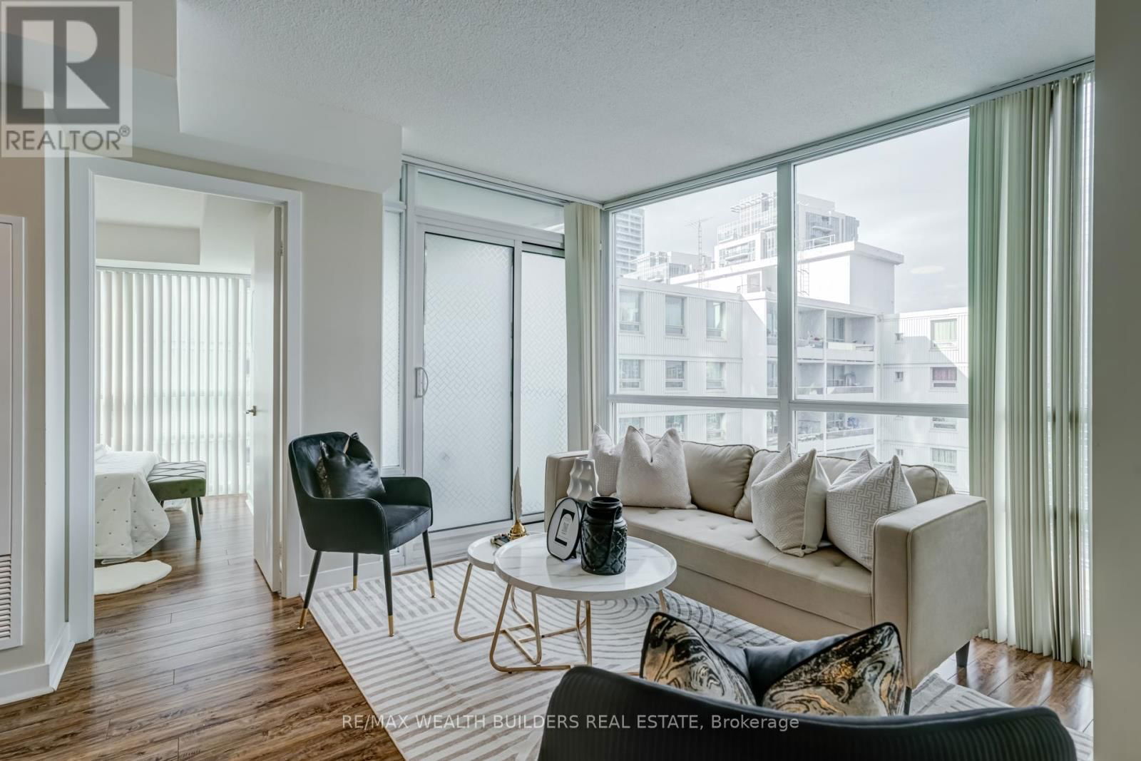 1007 - 5740 YONGE STREET Image 16