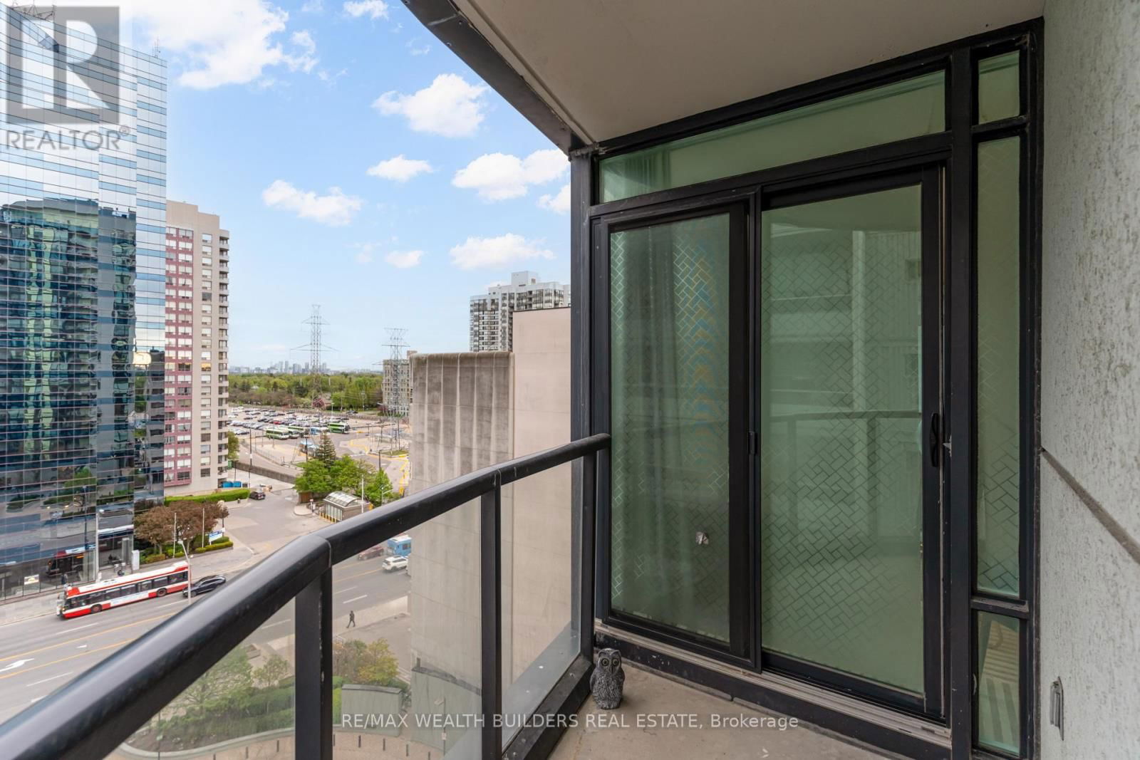 1007 - 5740 YONGE STREET Image 32