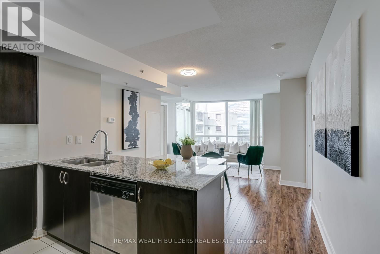 1007 - 5740 YONGE STREET Image 5
