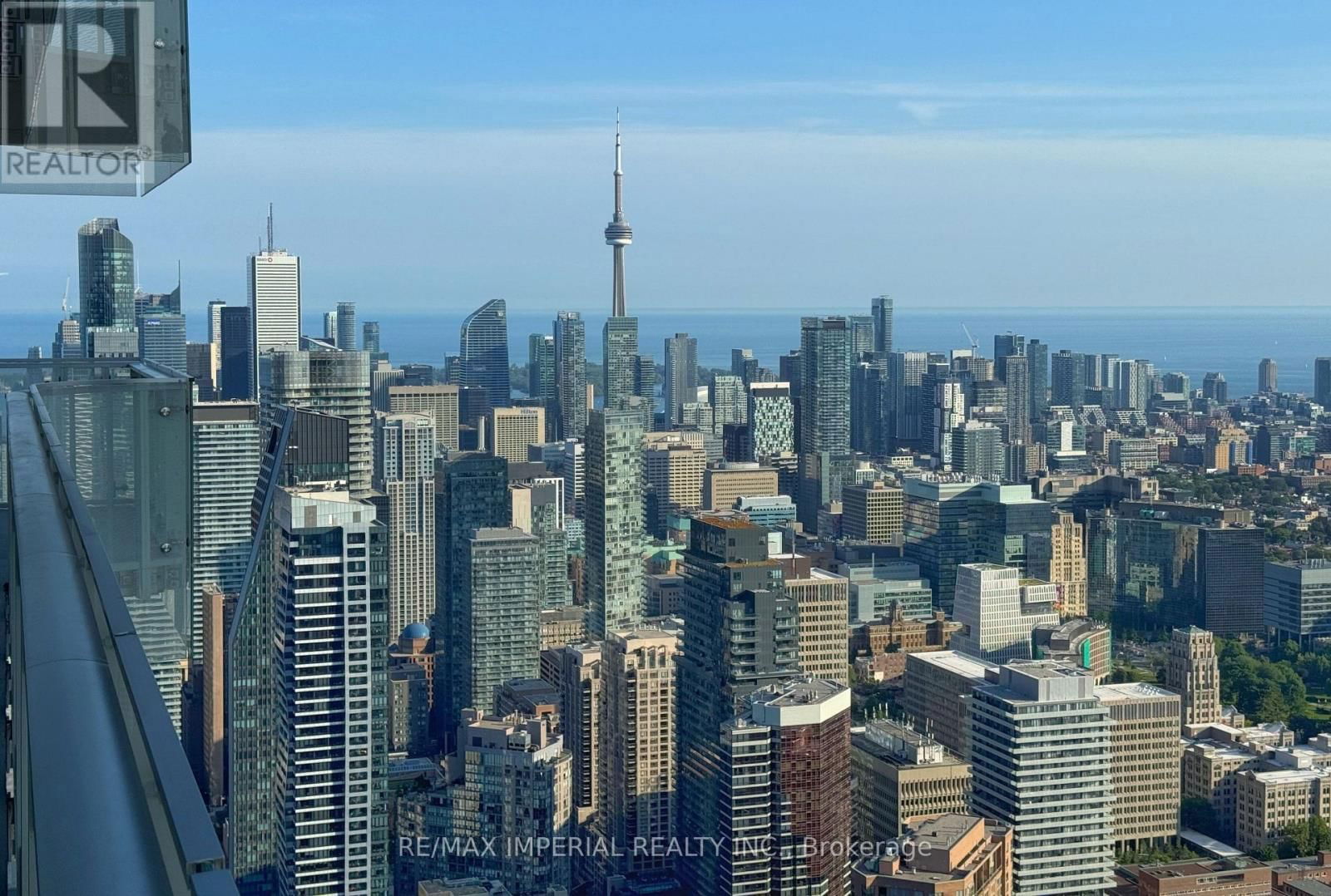 6407 - 1 BLOOR STREET EAST Image 32