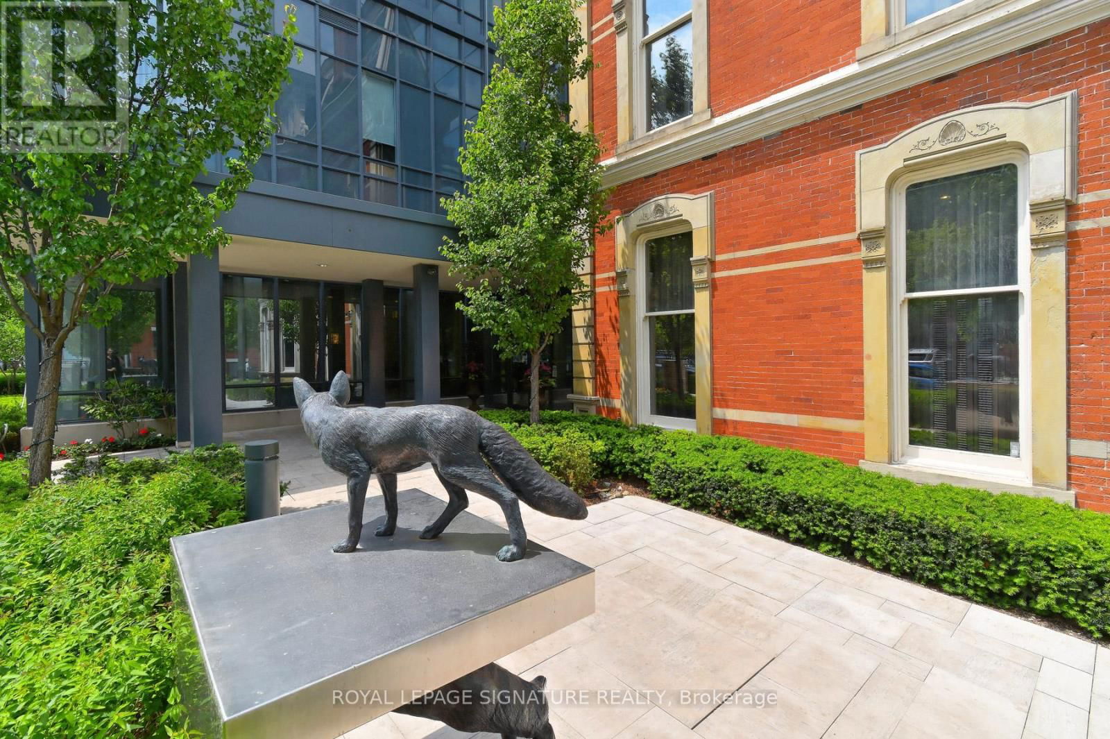 1003 - 28 LINDEN STREET Image 26