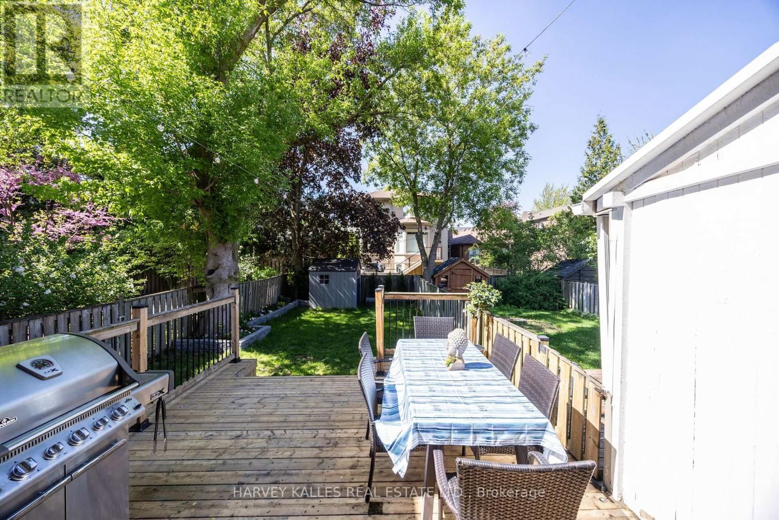 380 OLD ORCHARD GROVE Image 32