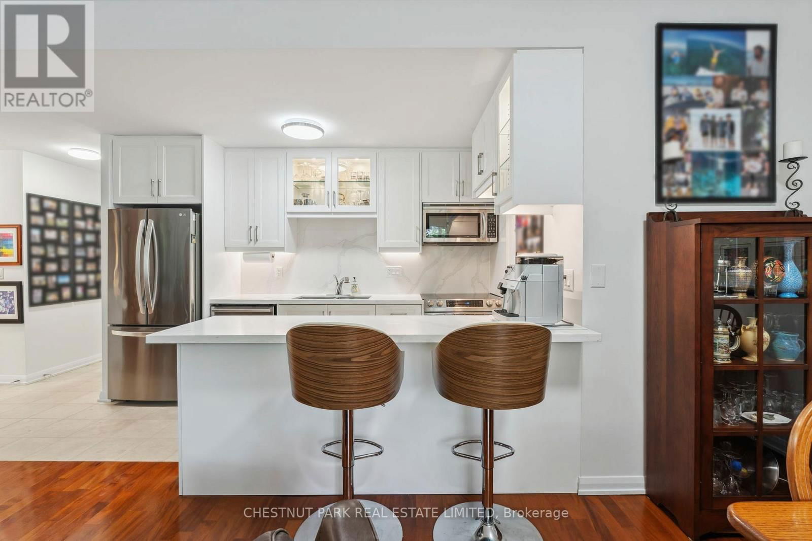201 - 11 SOHO STREET Image 11