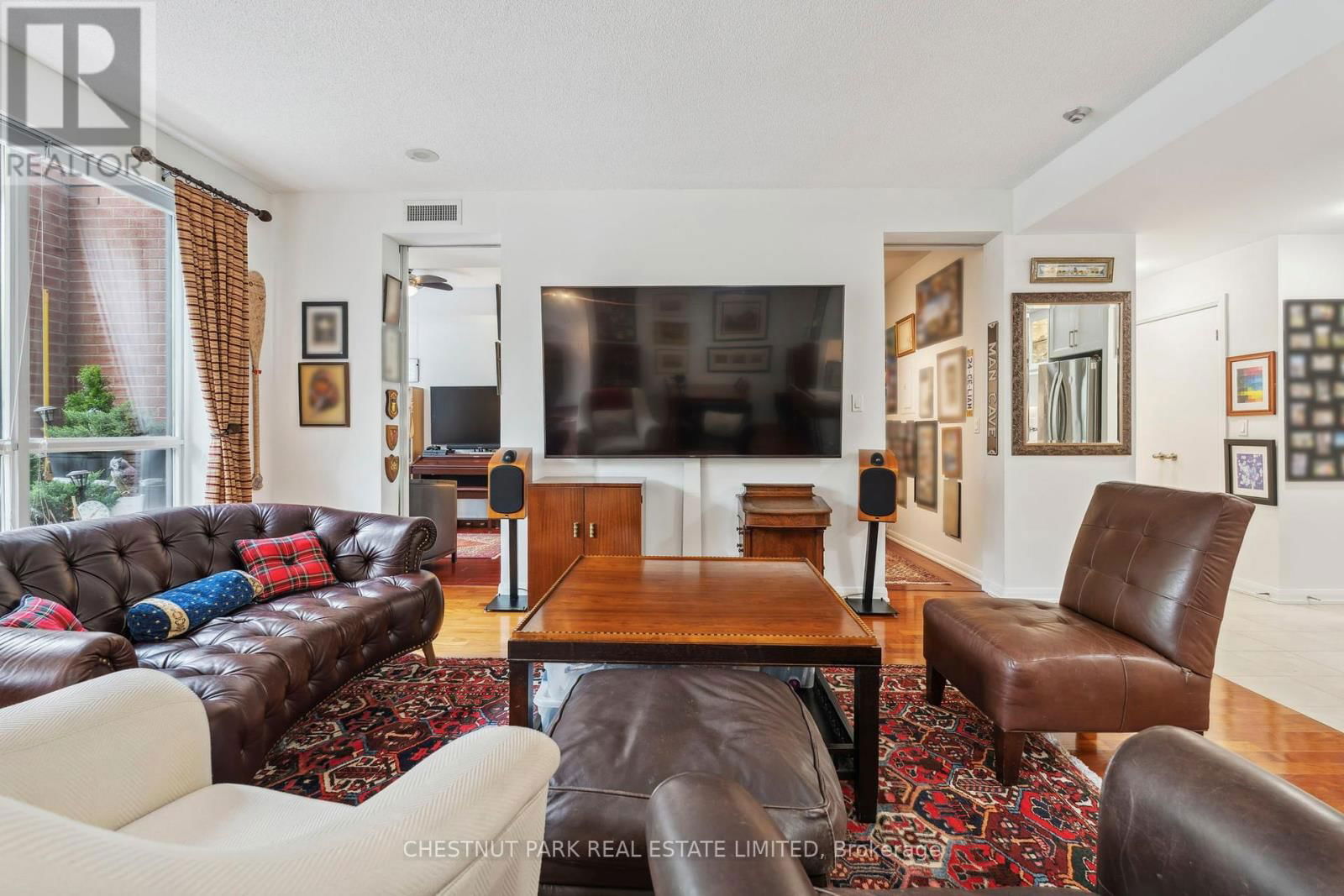 201 - 11 SOHO STREET Image 9