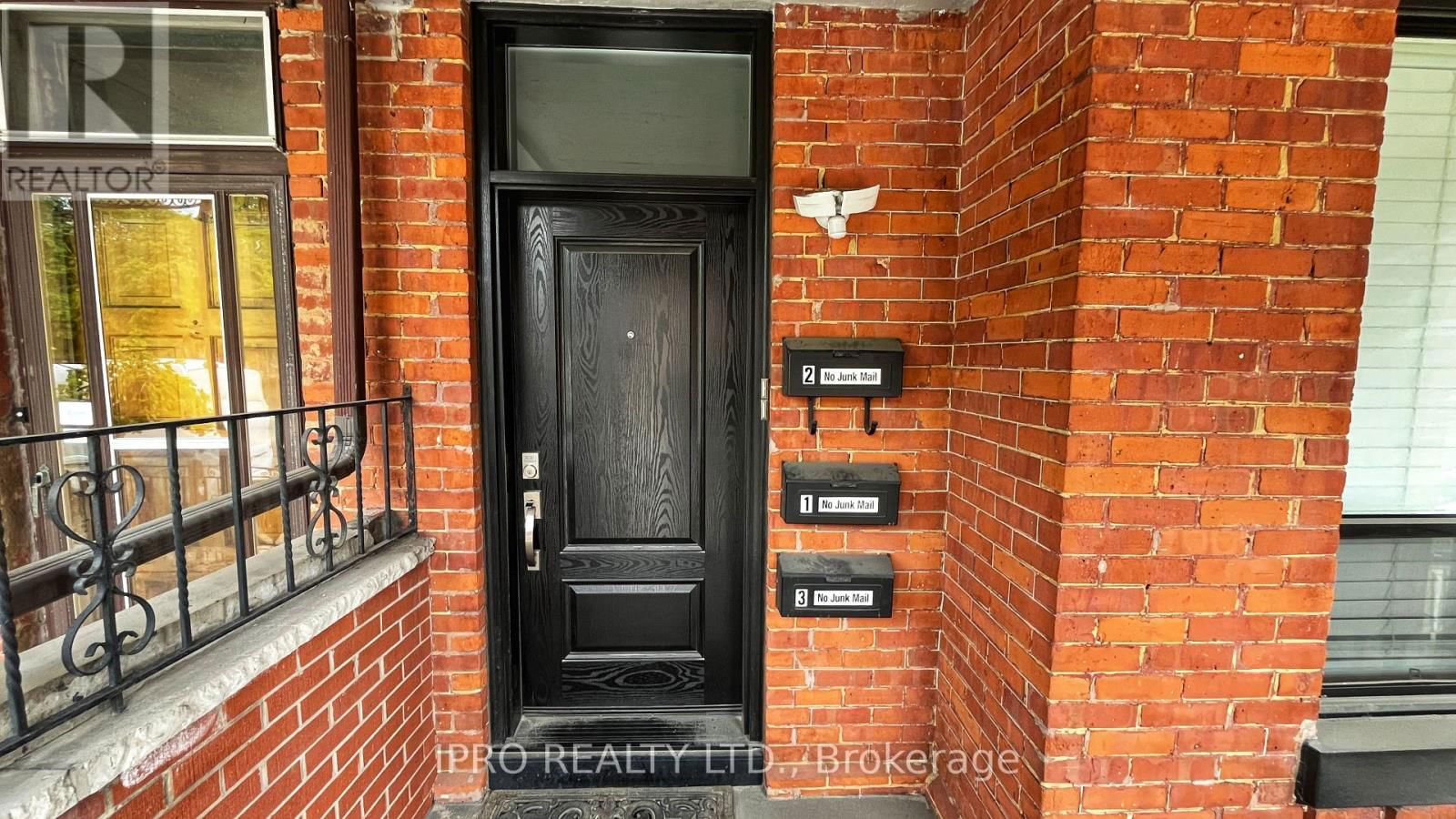 2-Main - 471 OSSINGTON AVENUE Image 3