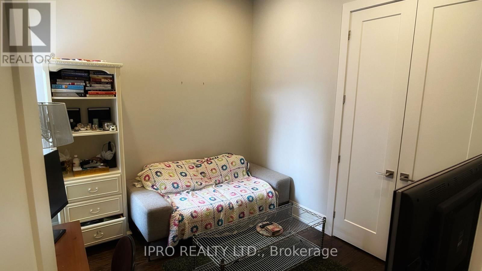 2-Main - 471 OSSINGTON AVENUE Image 6