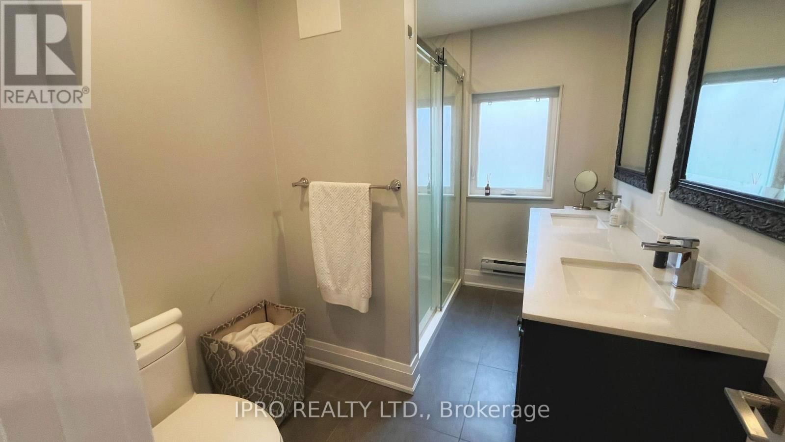 2-Main - 471 OSSINGTON AVENUE Image 8