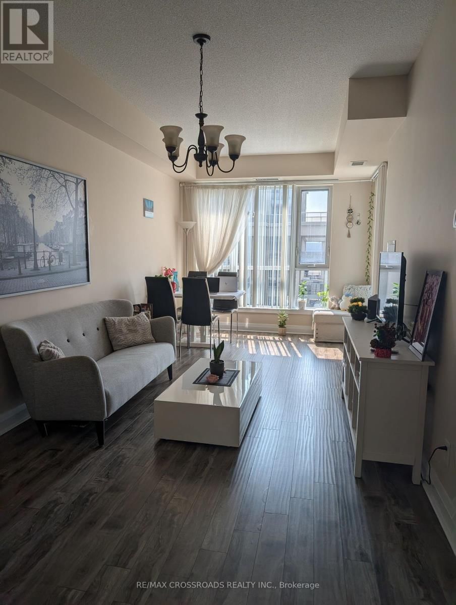 414 - 17 KENASTON GARDENS Image 15