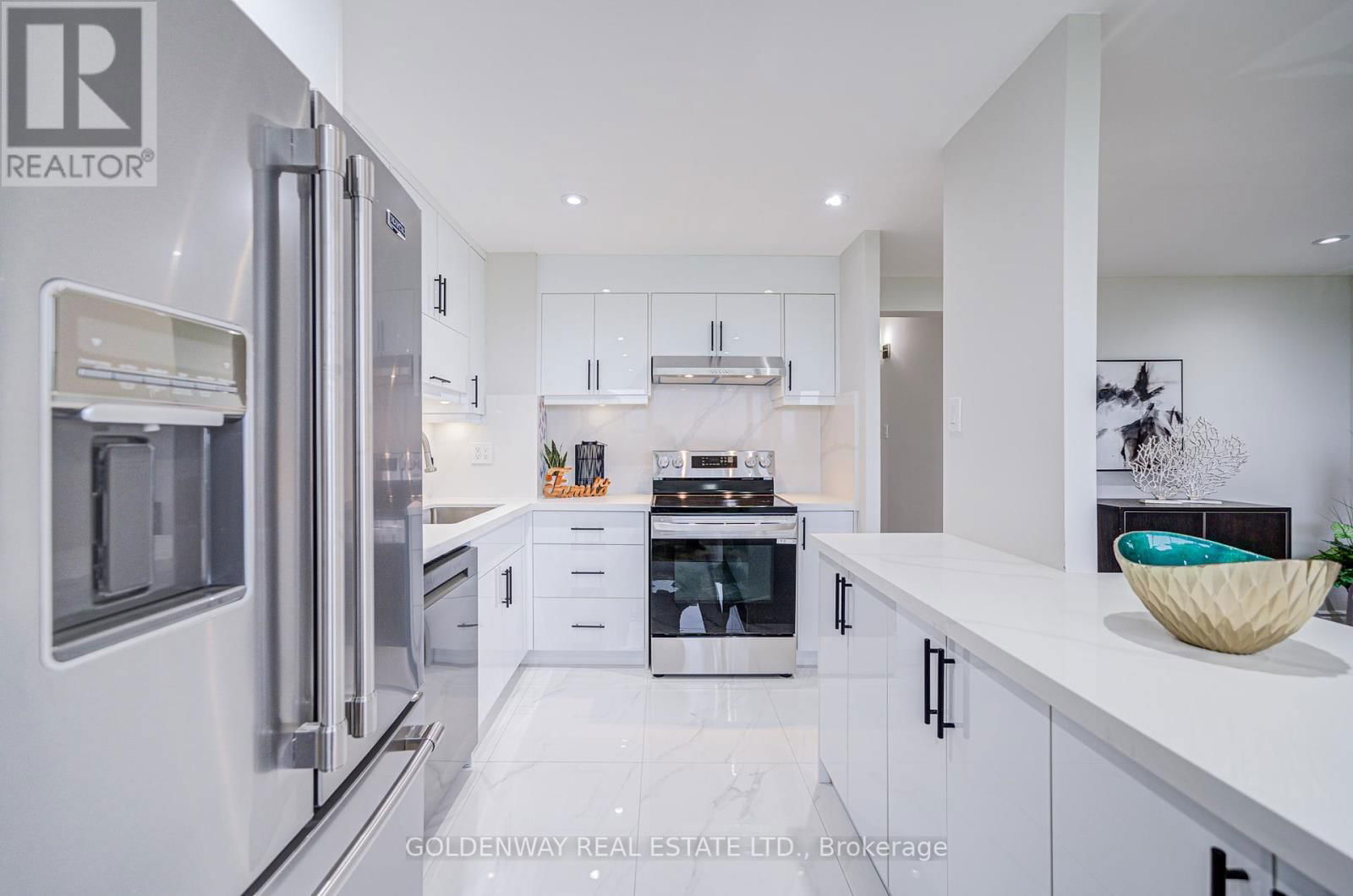 1103 - 100 LEEWARD GLENWAY Image 10