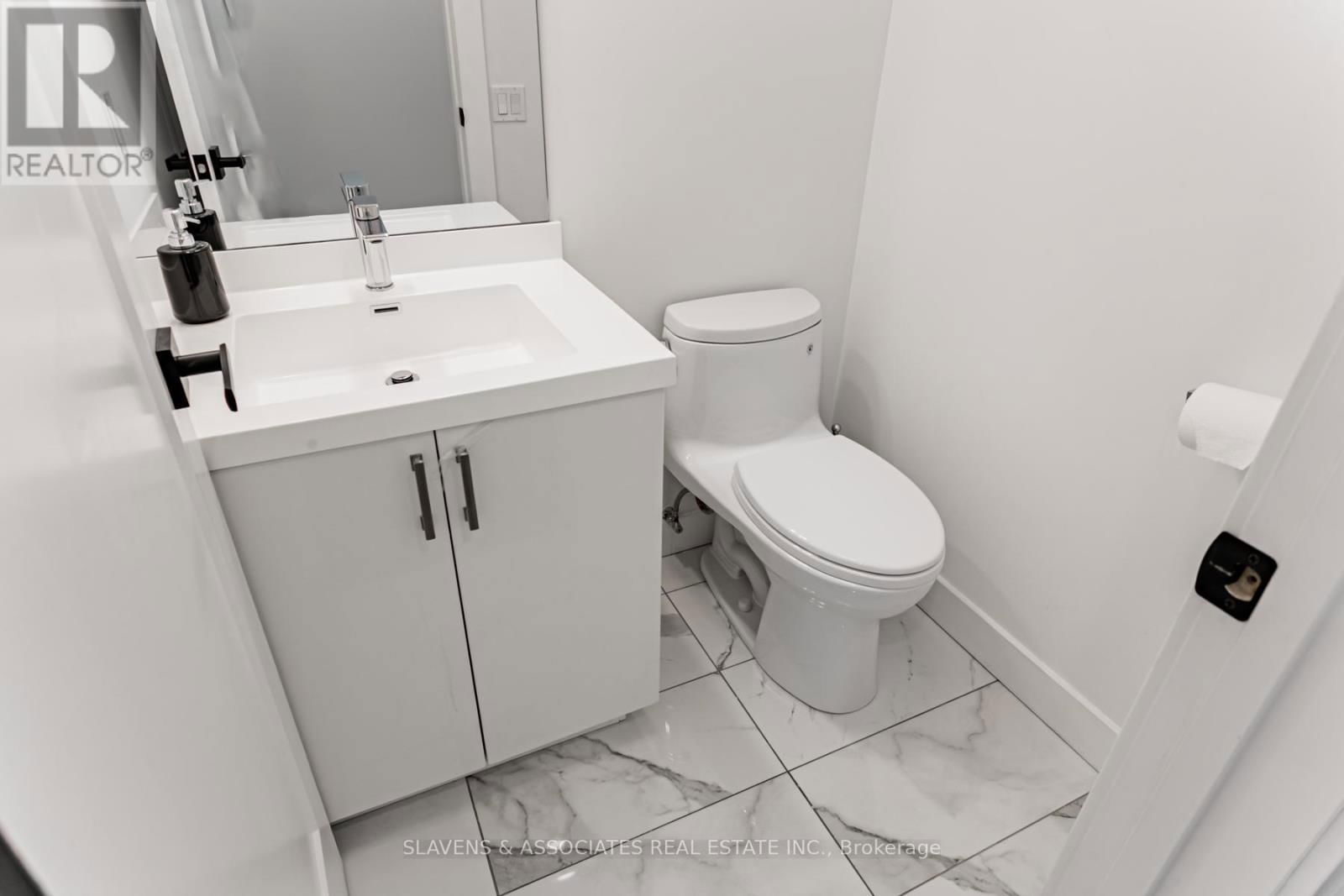 1088 AVENUE ROAD Image 26