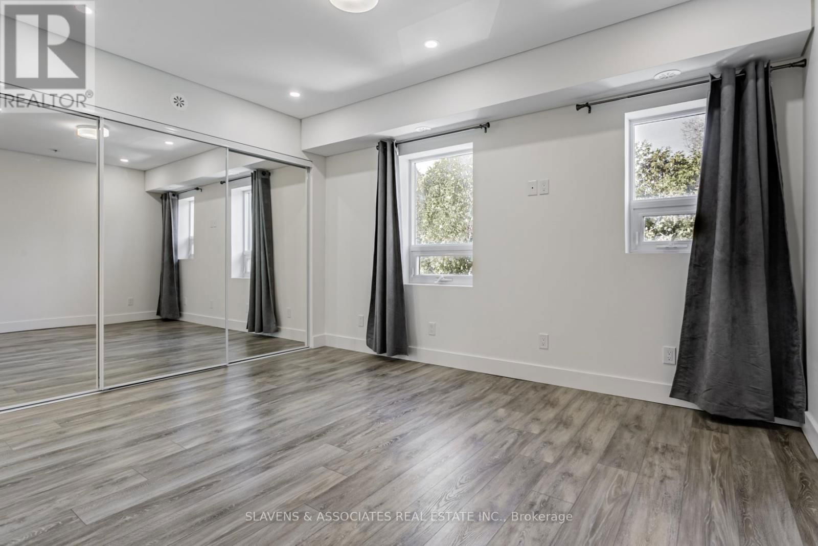 1088 AVENUE ROAD Image 28
