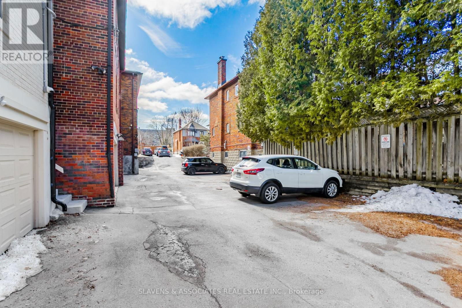 1088 AVENUE ROAD Image 3