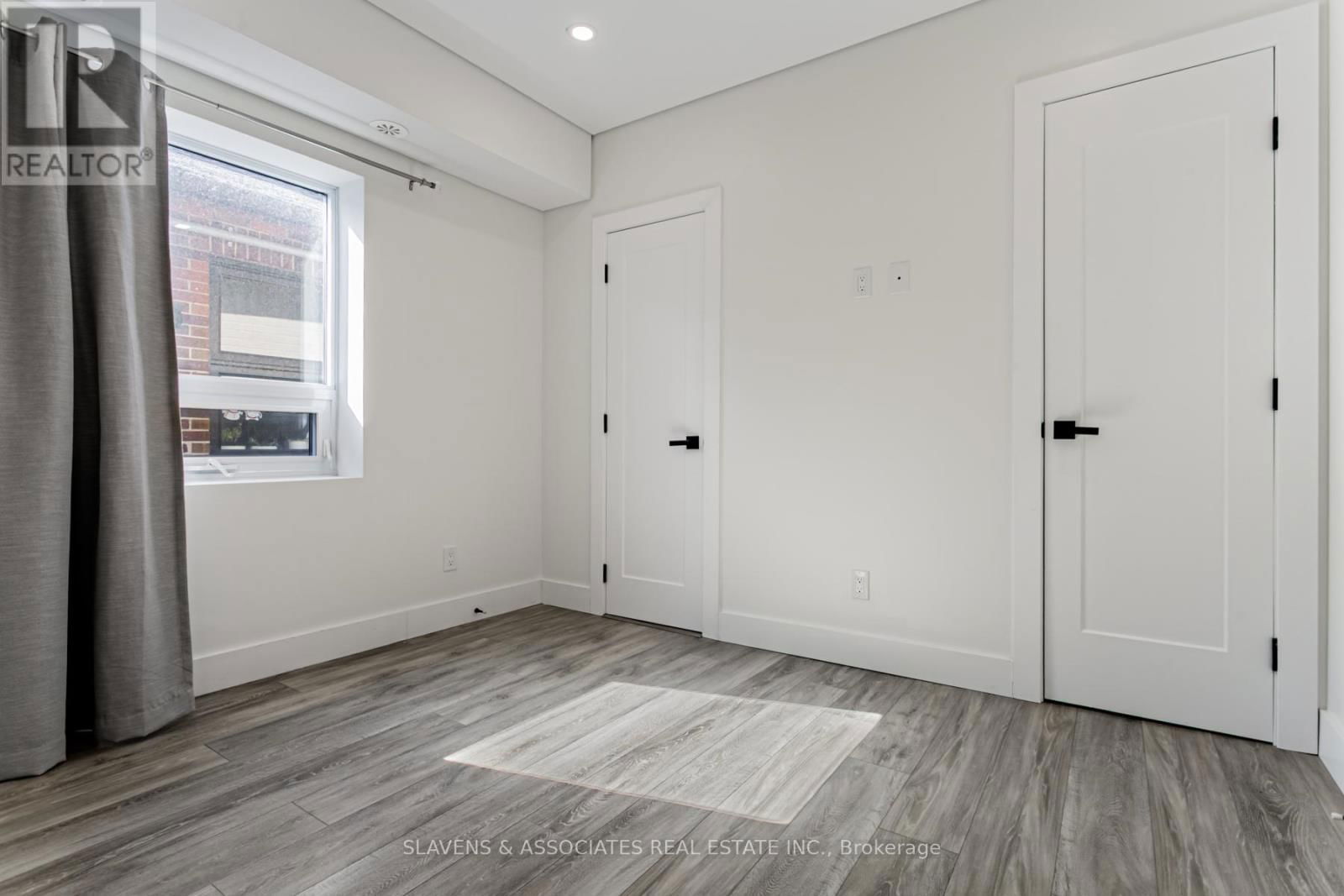 1088 AVENUE ROAD Image 30