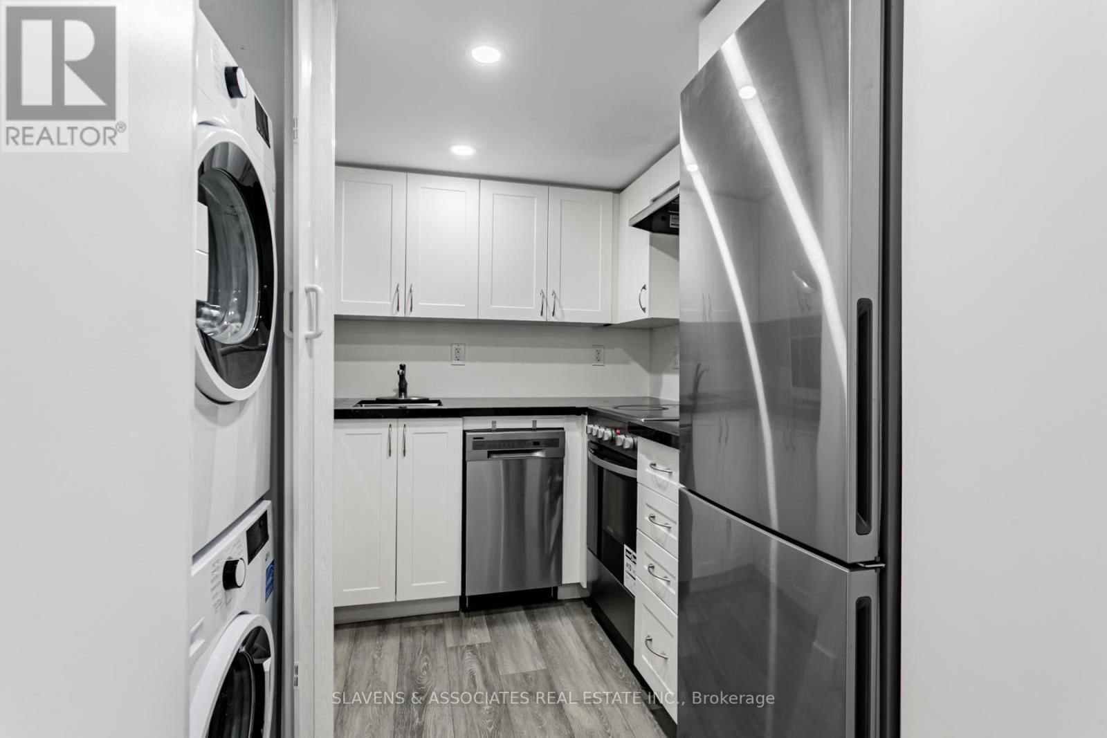 1088 AVENUE ROAD Image 38