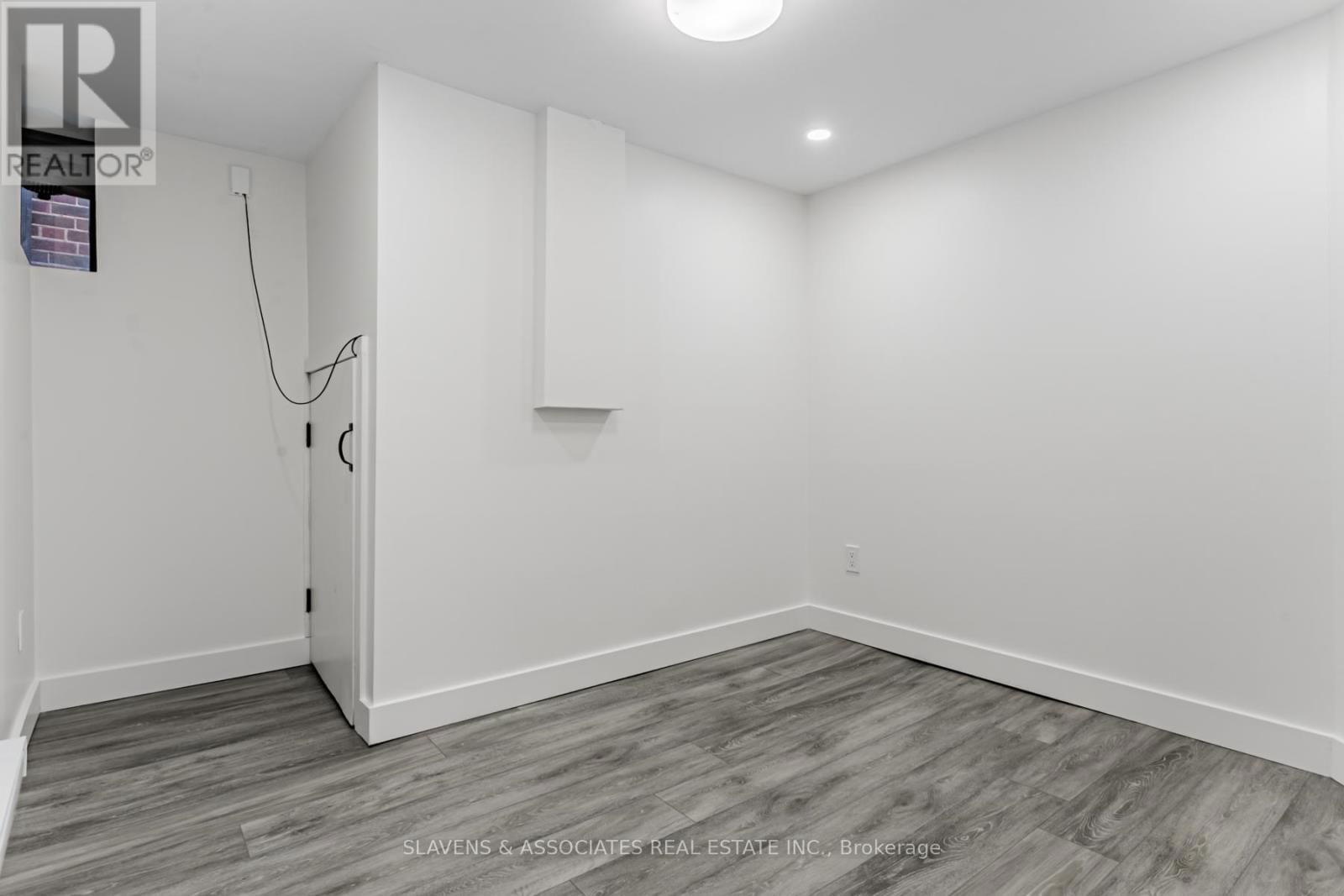 1088 AVENUE ROAD Image 42