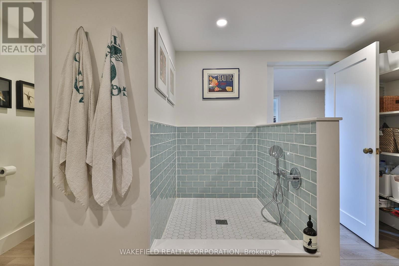 11 CONRAD AVENUE Image 41