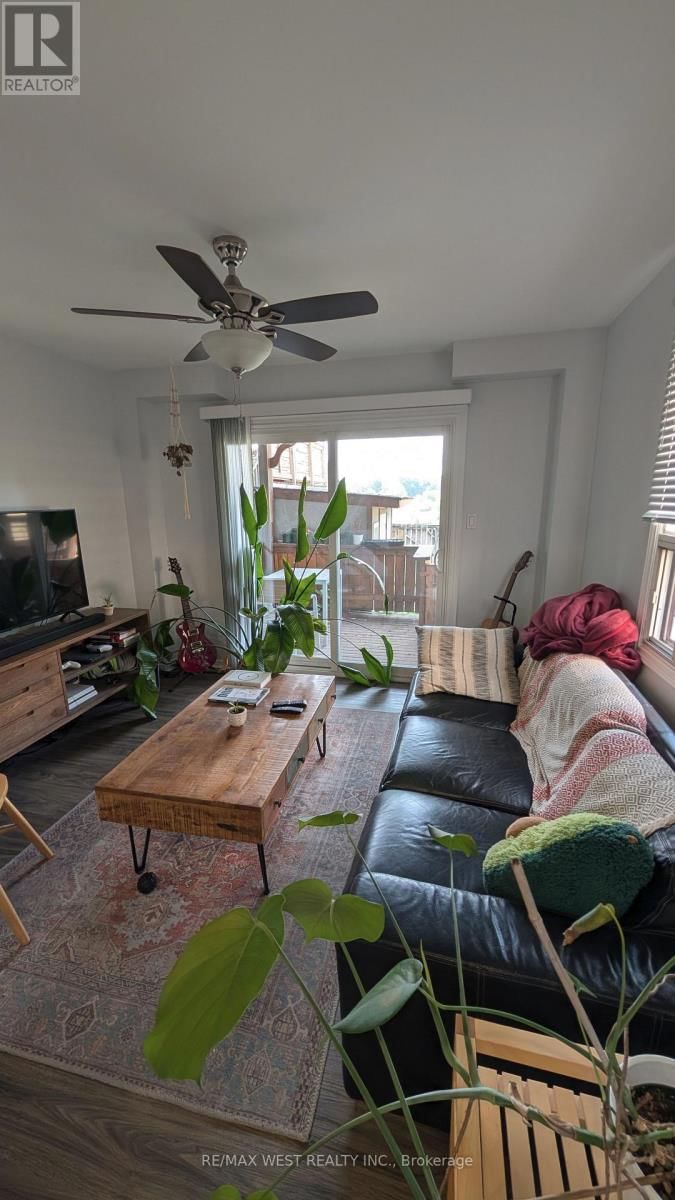 Main - 141A NIAGARA STREET Image 2