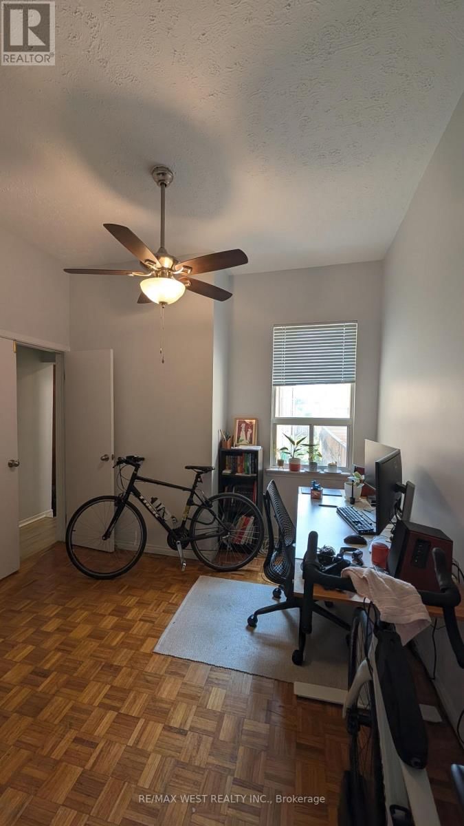 Main - 141A NIAGARA STREET Image 4