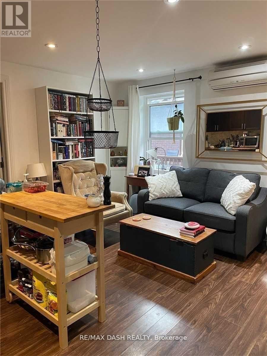 203 - 141 ADMIRAL ROAD Image 3