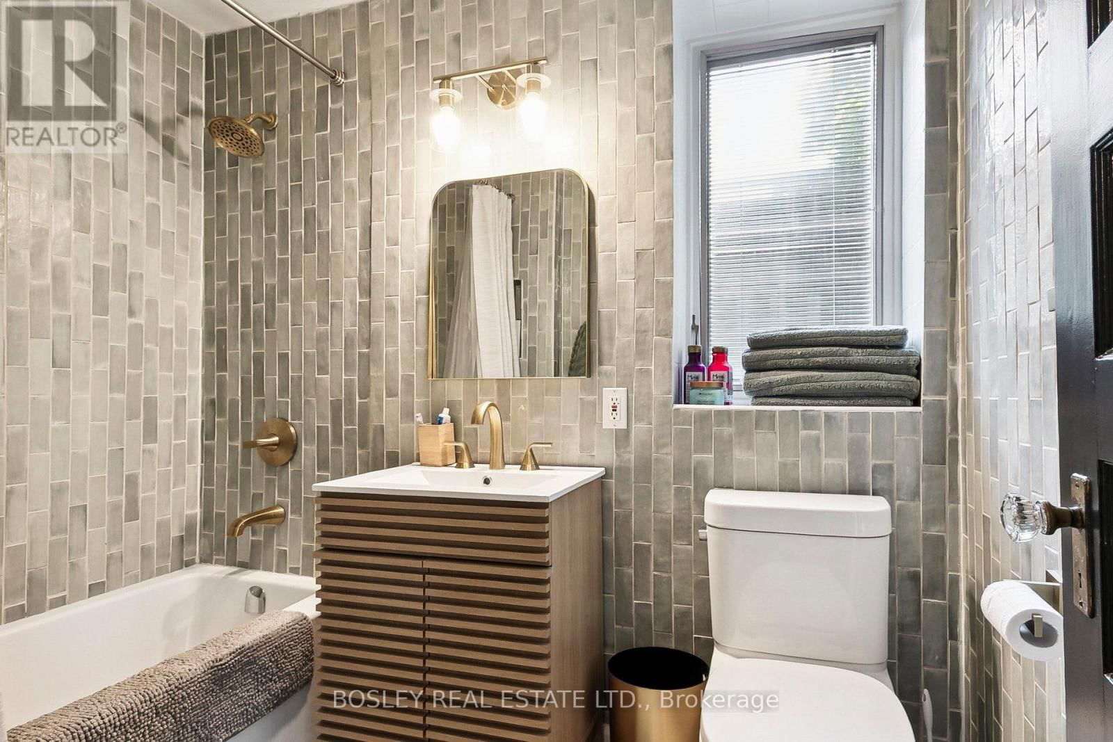 130 GLEN ROAD Image 32