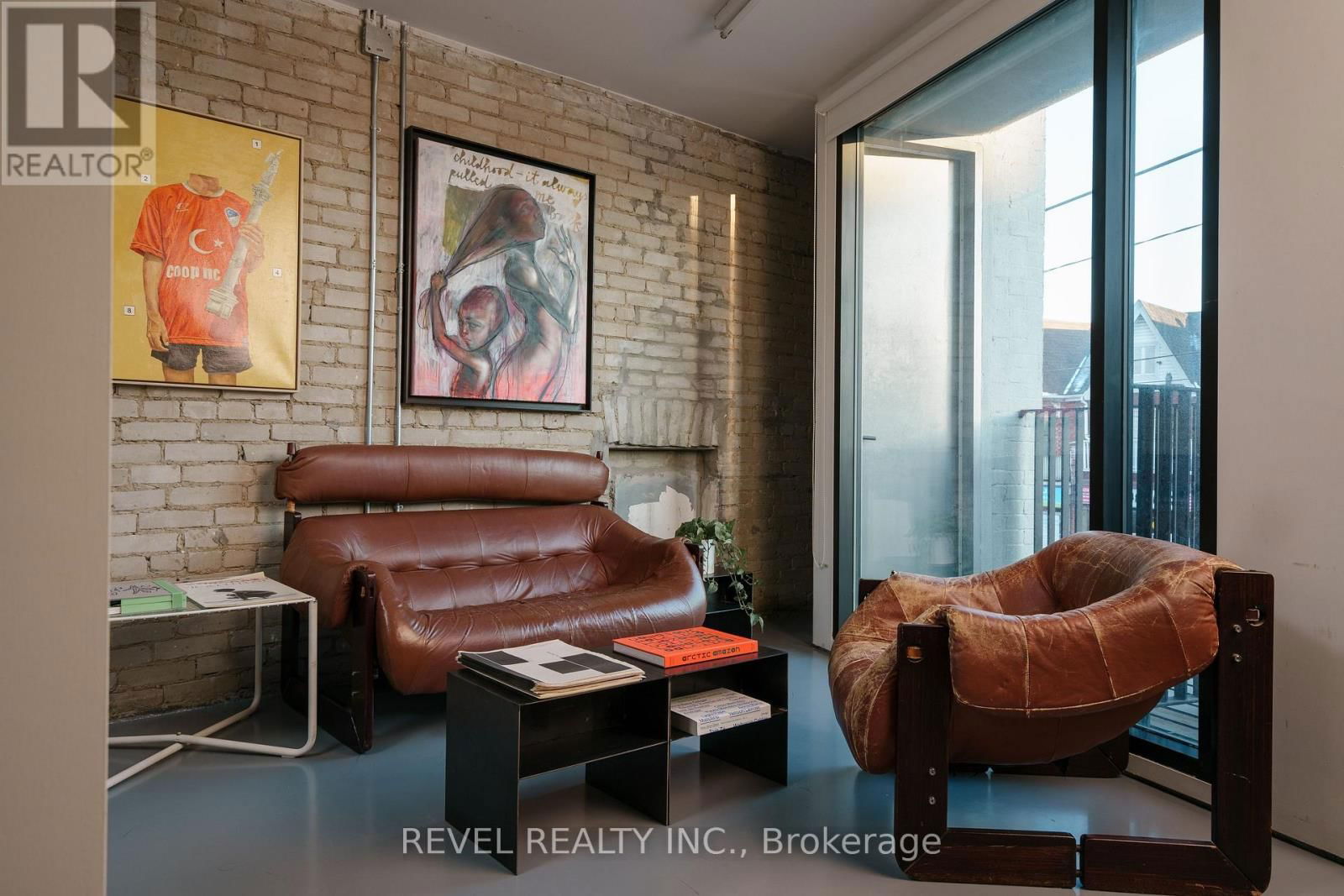 2nd - 1468 DUNDAS STREET WEST Image 3
