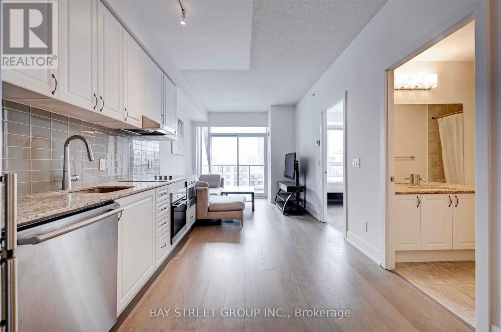 719 - 7 KENASTON GARDENS Image 10