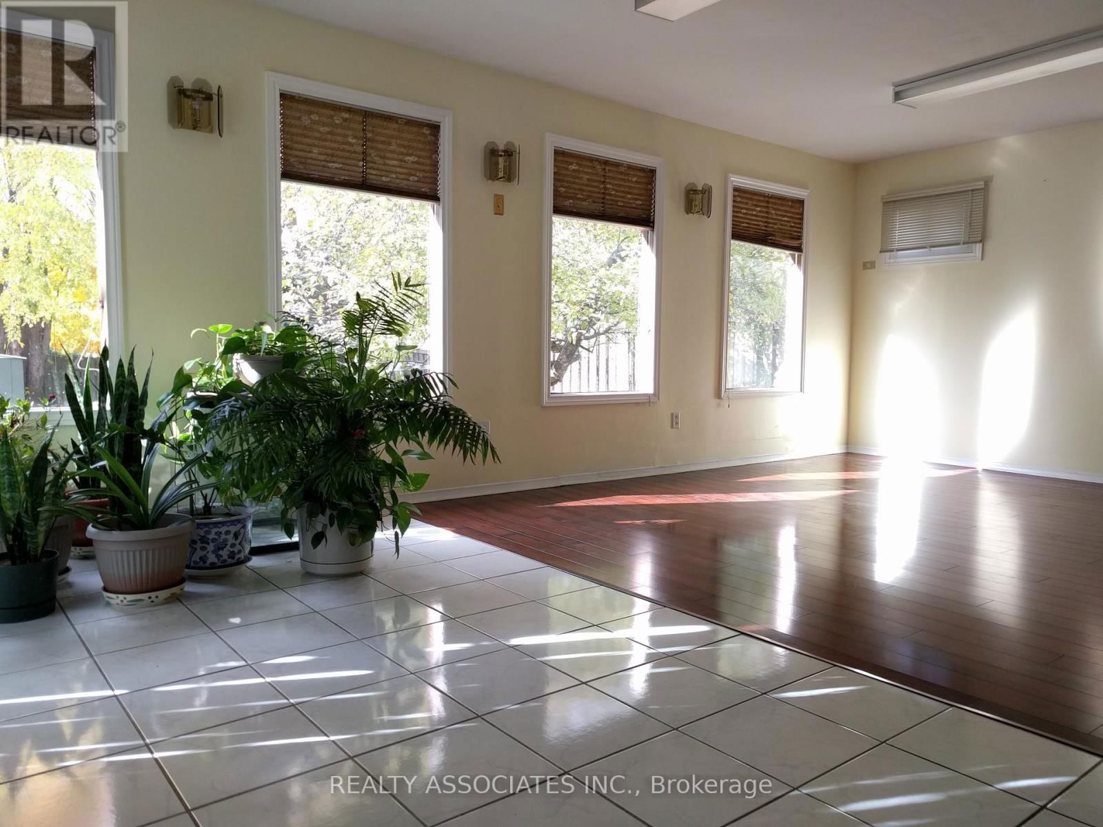 34 COBBLESTONE DRIVE Image 4