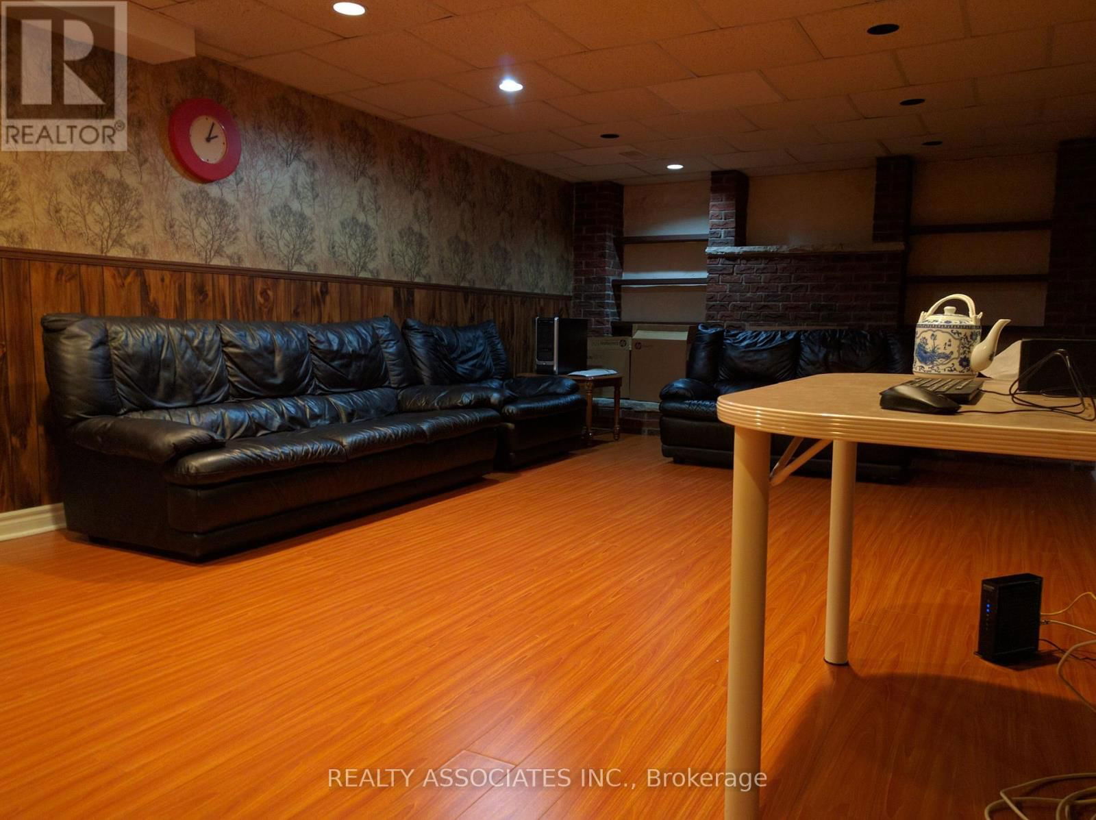 34 COBBLESTONE DRIVE Image 5