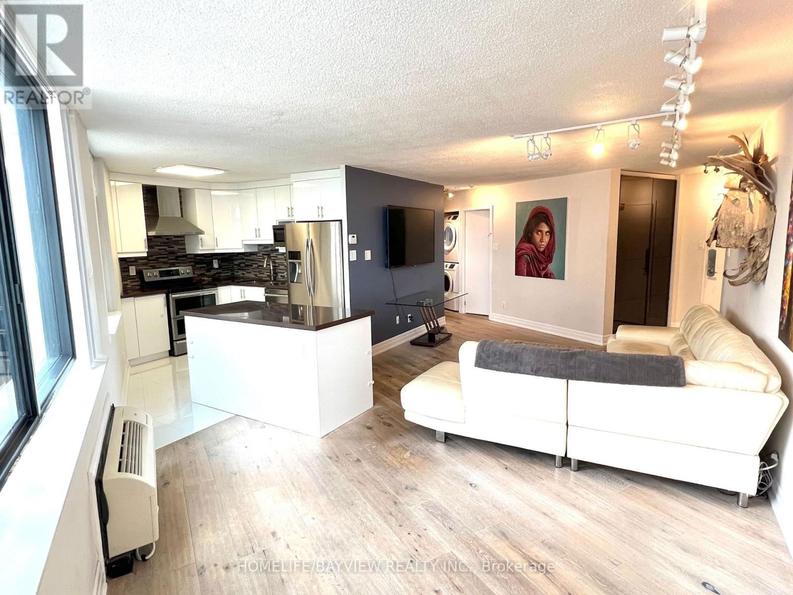 1705 - 250 QUEENS QUAY WEST Image 1
