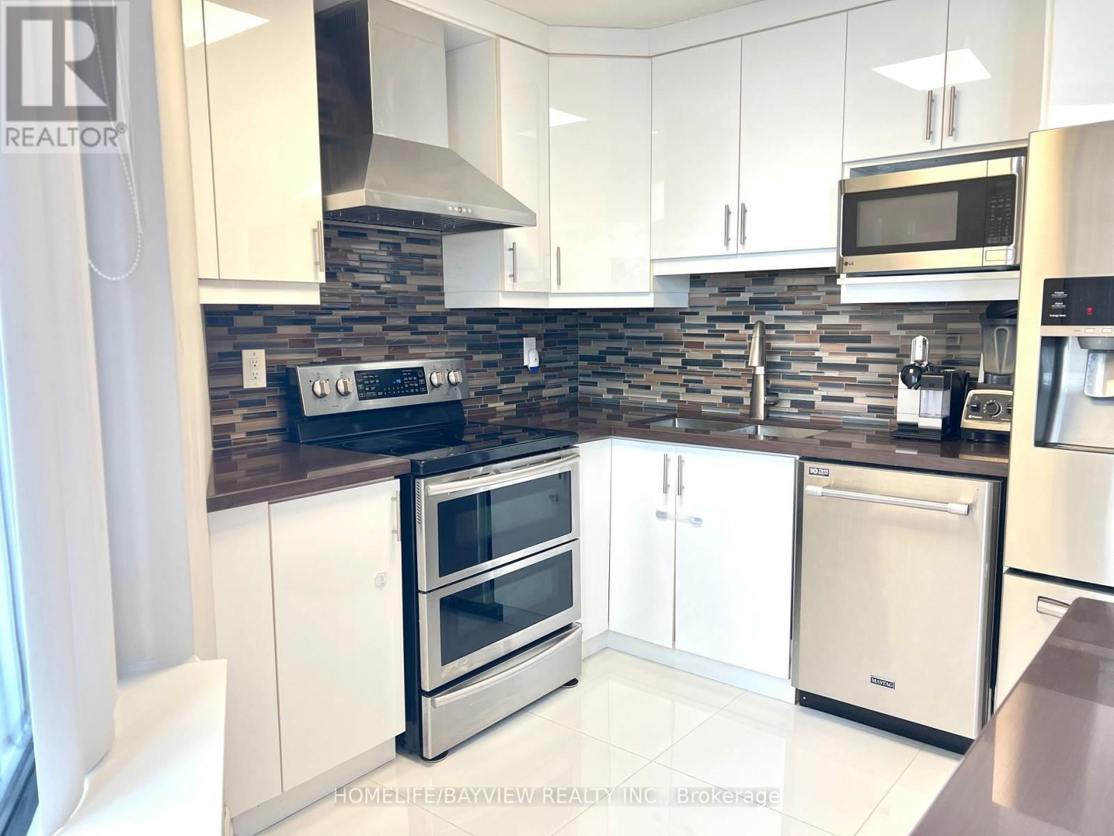 1705 - 250 QUEENS QUAY WEST Image 6