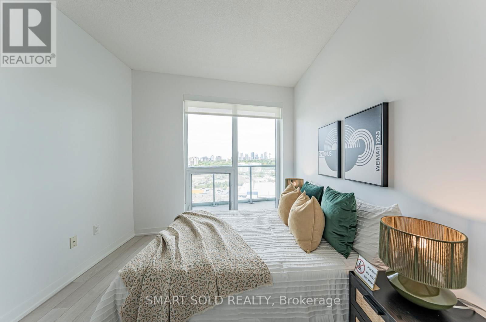 1209 - 117 MCMAHON DRIVE Image 10