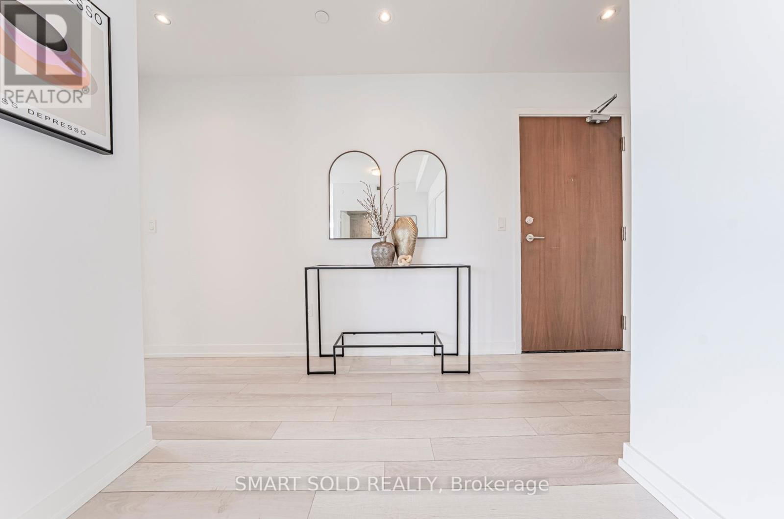 1209 - 117 MCMAHON DRIVE Image 13