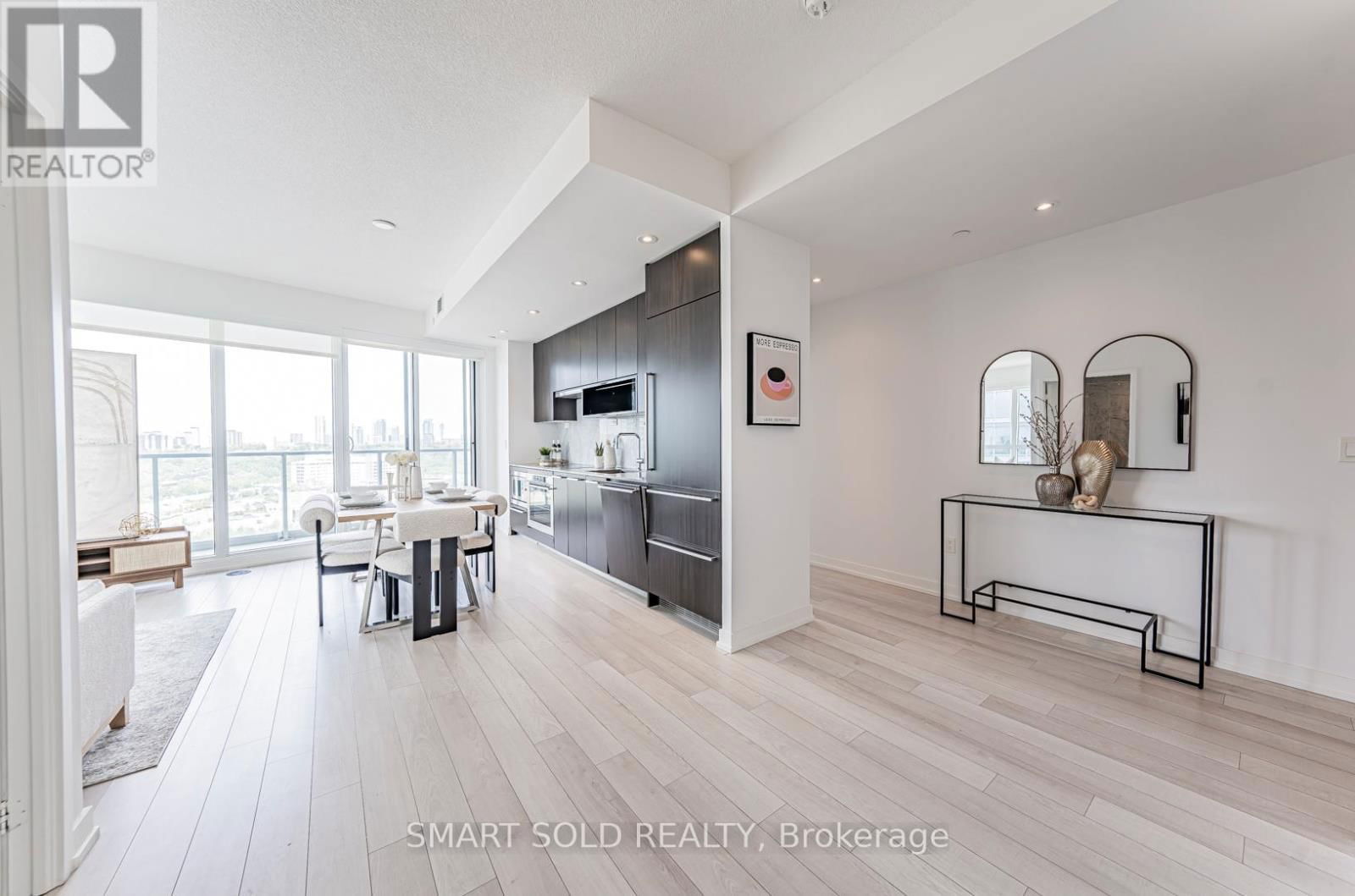 1209 - 117 MCMAHON DRIVE Image 17