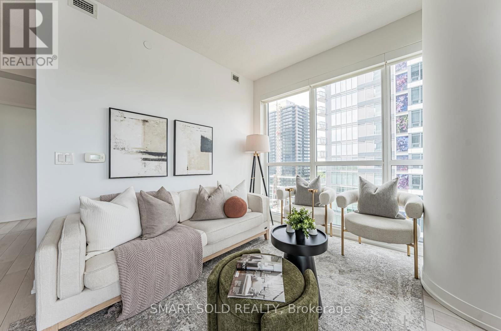 1209 - 117 MCMAHON DRIVE Image 21