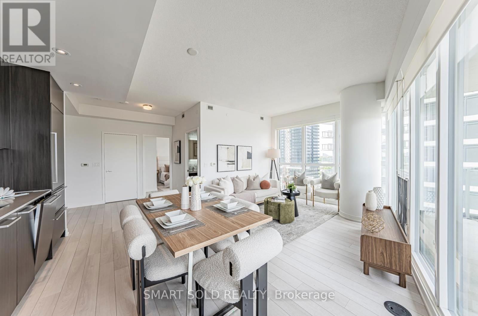1209 - 117 MCMAHON DRIVE Image 24