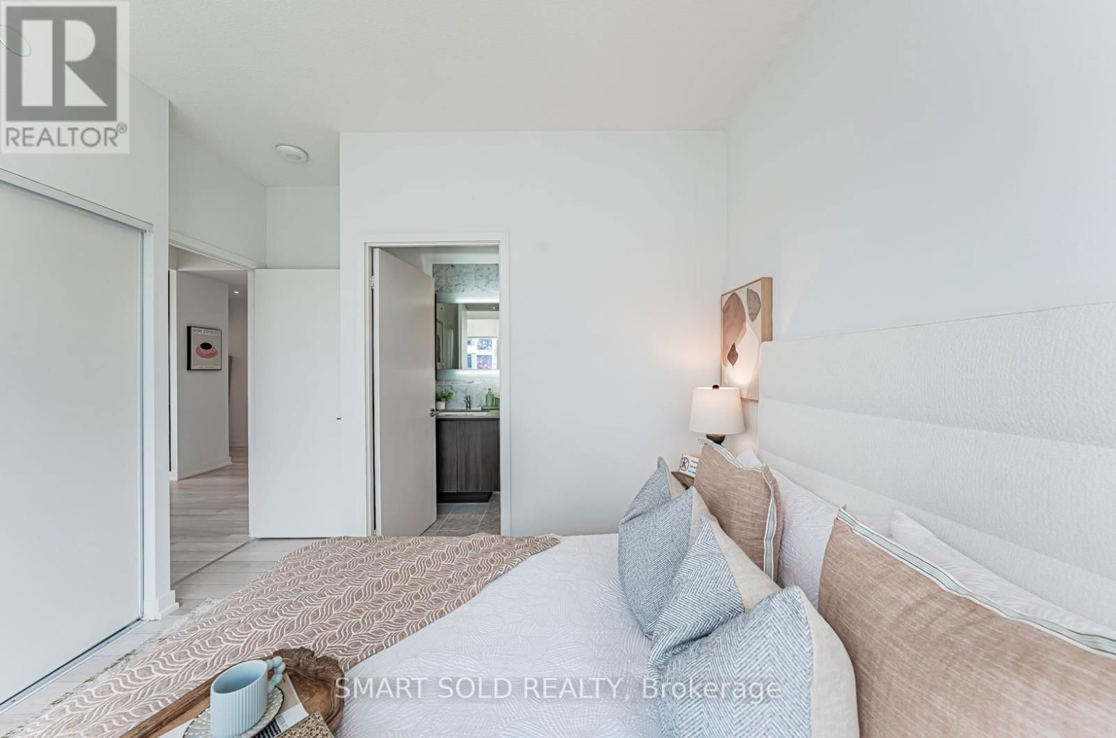 1209 - 117 MCMAHON DRIVE Image 35