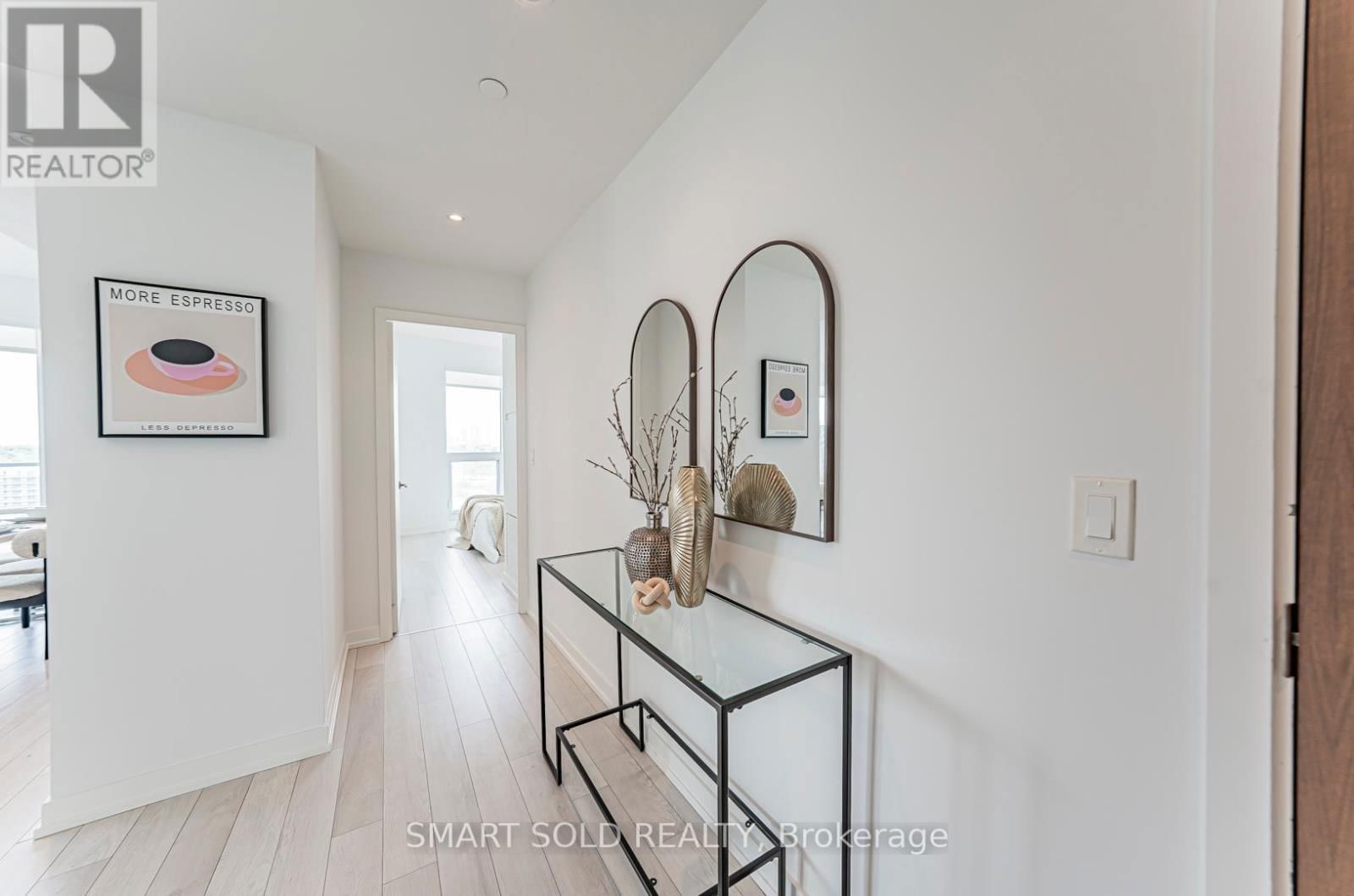 1209 - 117 MCMAHON DRIVE Image 8