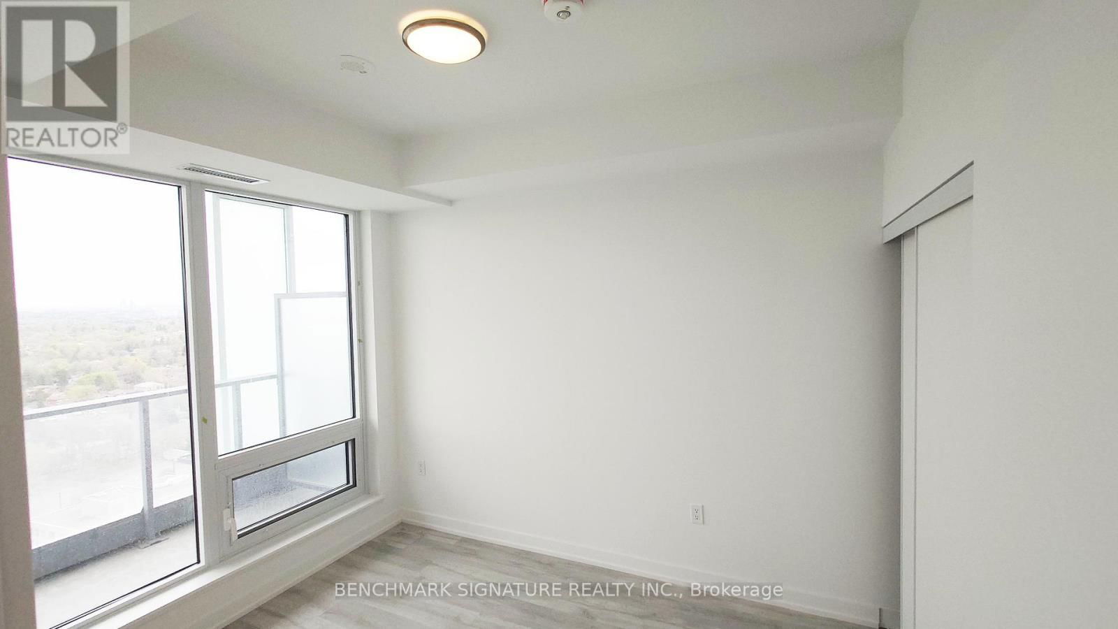 2102 - 7 GOLDEN LION HEIGHTS Image 4