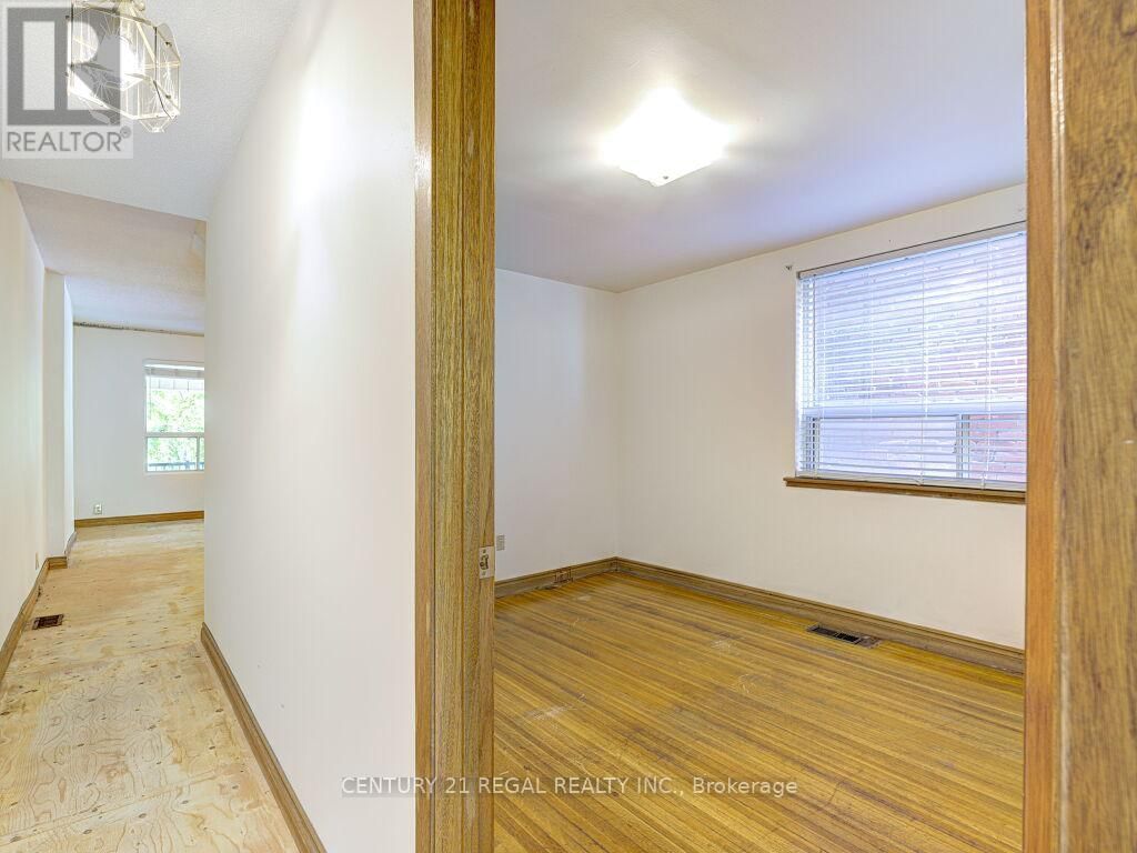 46 MARCHMOUNT ROAD Image 13