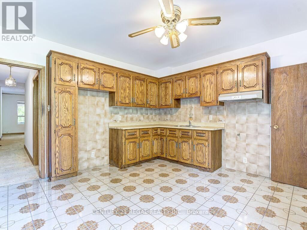46 MARCHMOUNT ROAD Image 17