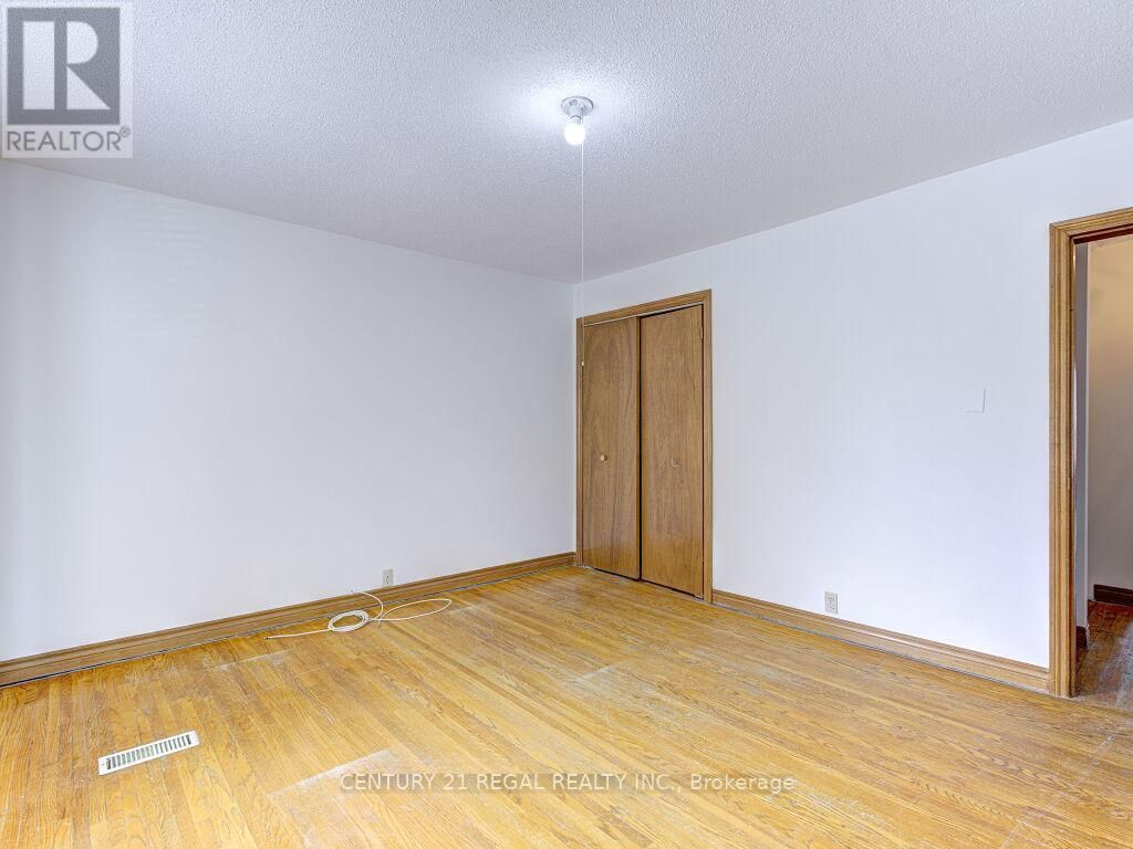 46 MARCHMOUNT ROAD Image 25
