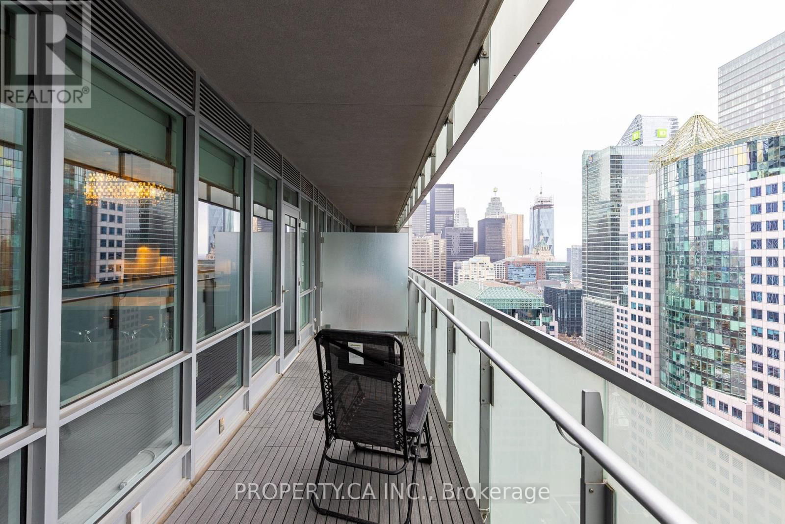 2702 - 80 JOHN STREET Image 17