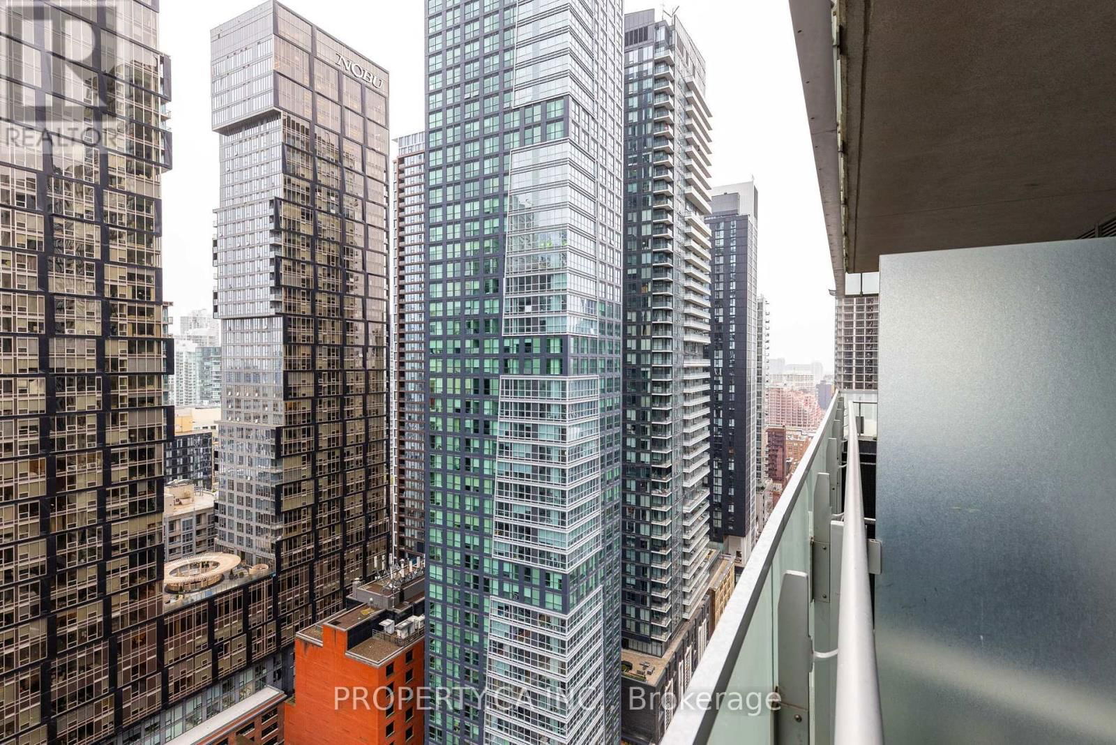 2702 - 80 JOHN STREET Image 20