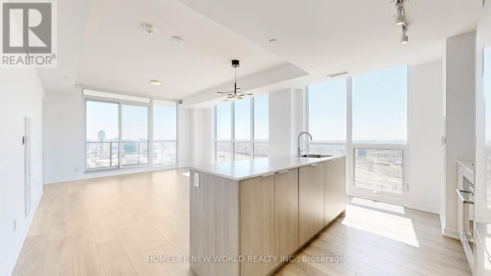 3208 - 32 FOREST MANOR ROAD Image 10