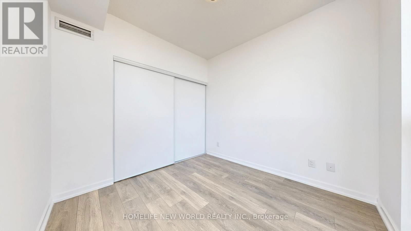3208 - 32 FOREST MANOR ROAD Image 20
