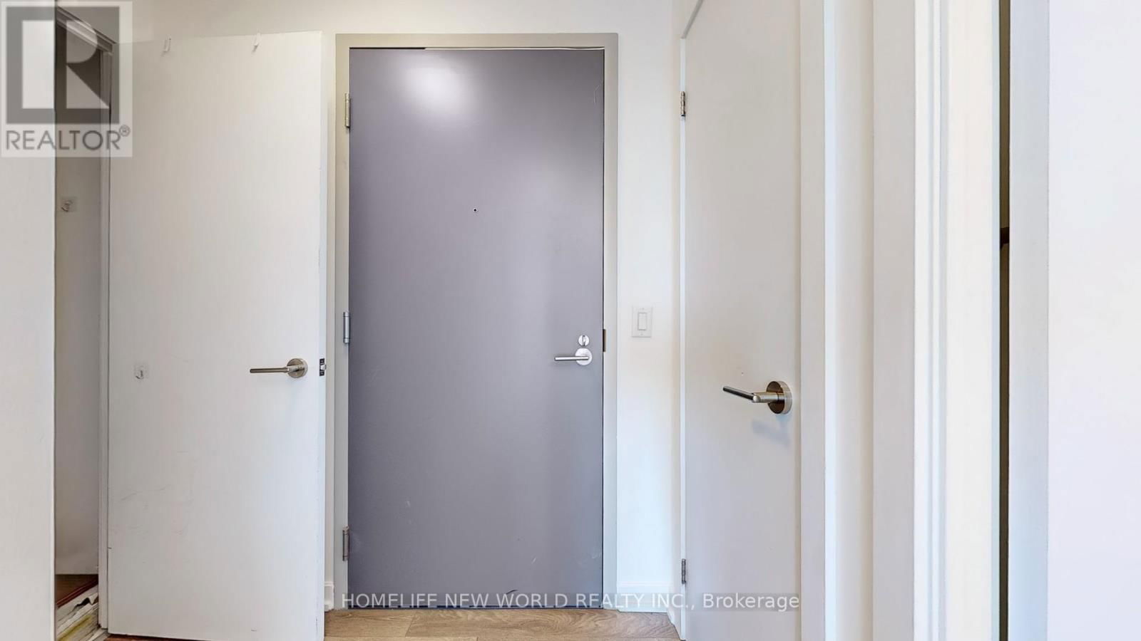 3208 - 32 FOREST MANOR ROAD Image 26